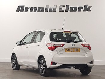 Used Toyota Yaris 2019 for sale - 78647440: Photo