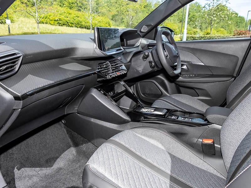 Used Peugeot 2008 2025 for sale - 76822147: Photo 5