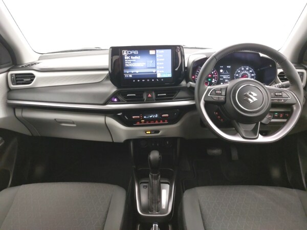 Used Suzuki Swift 2024 for sale - 76195755: Photo 2