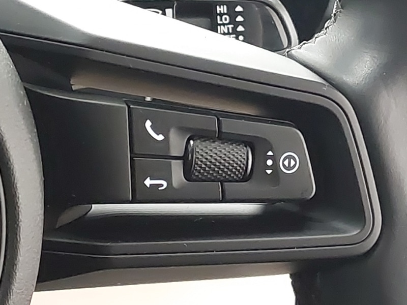 Used Porsche Taycan 2021 for sale - 76282120: Photo 14