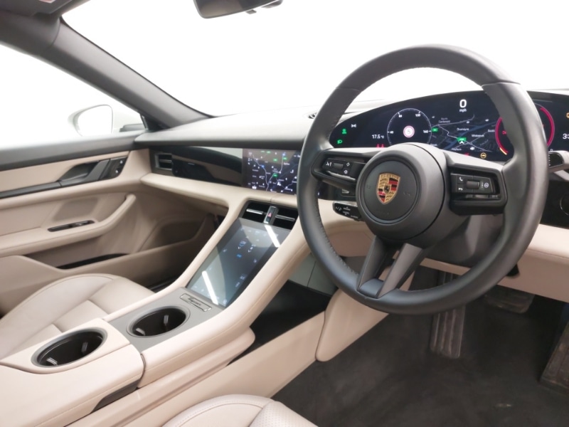 Used Porsche Taycan 2021 for sale - 76282120: Photo 18