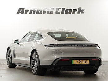 Used Porsche Taycan 2021 for sale - 76282120: Photo