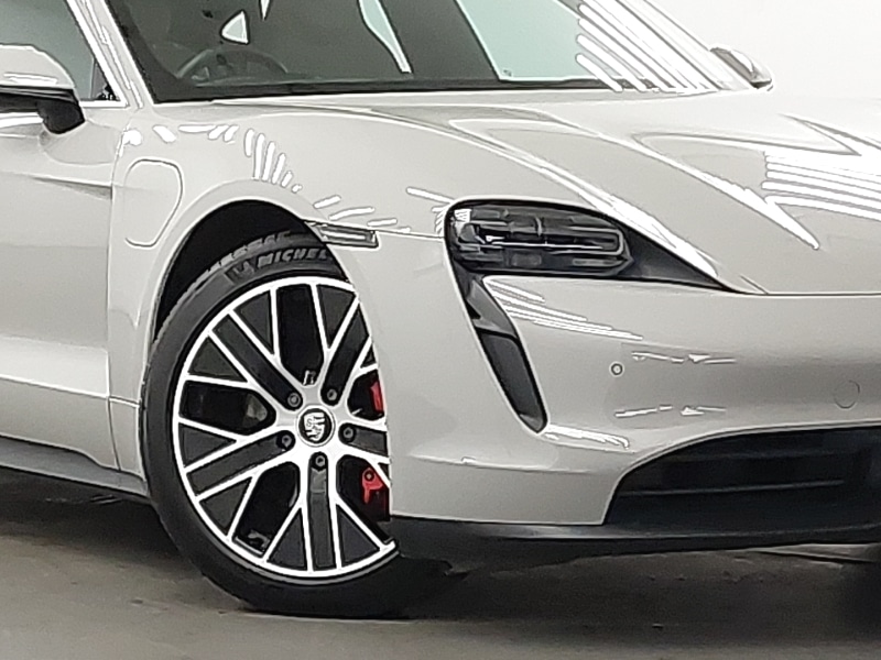 Used Porsche Taycan 2021 for sale - 76282120: Photo 9