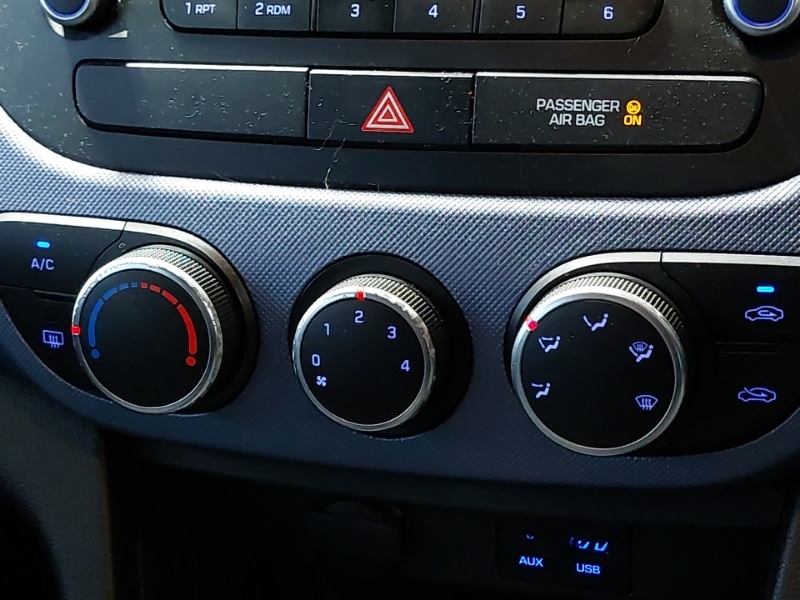 Used Hyundai i10 2014 for sale - 76628769: Photo 16