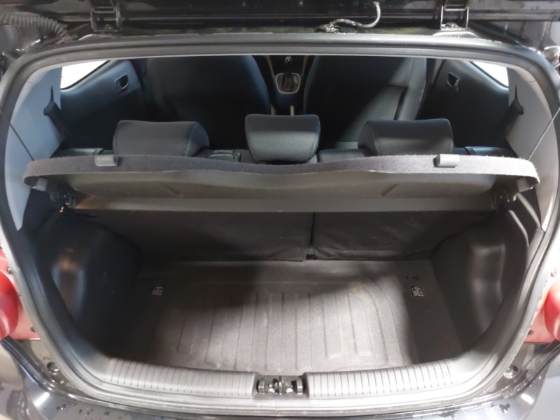 Used Hyundai i10 2014 for sale - 76628769: Photo 8