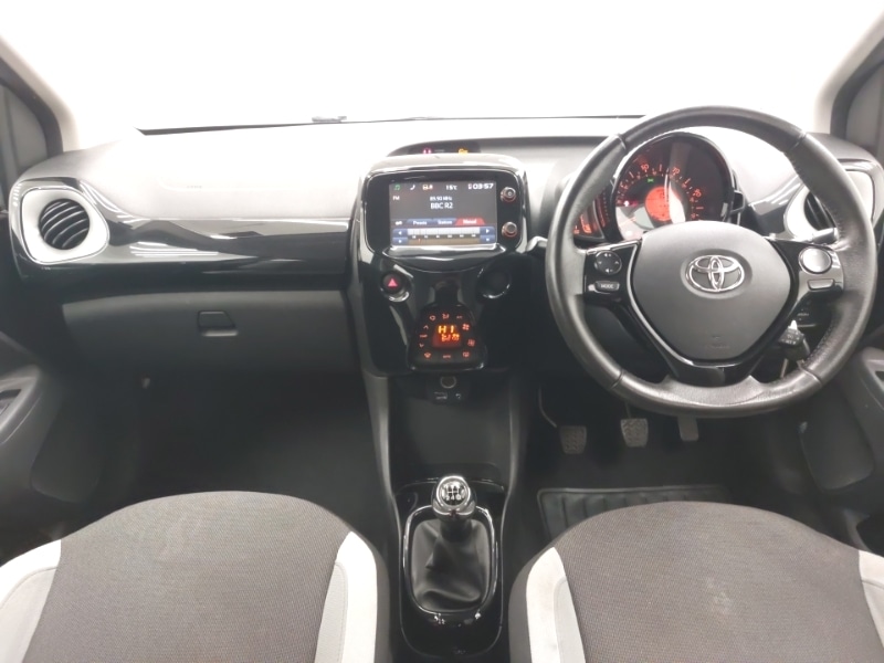 Used Toyota AYGO 2015 for sale - 77664007: Photo 2