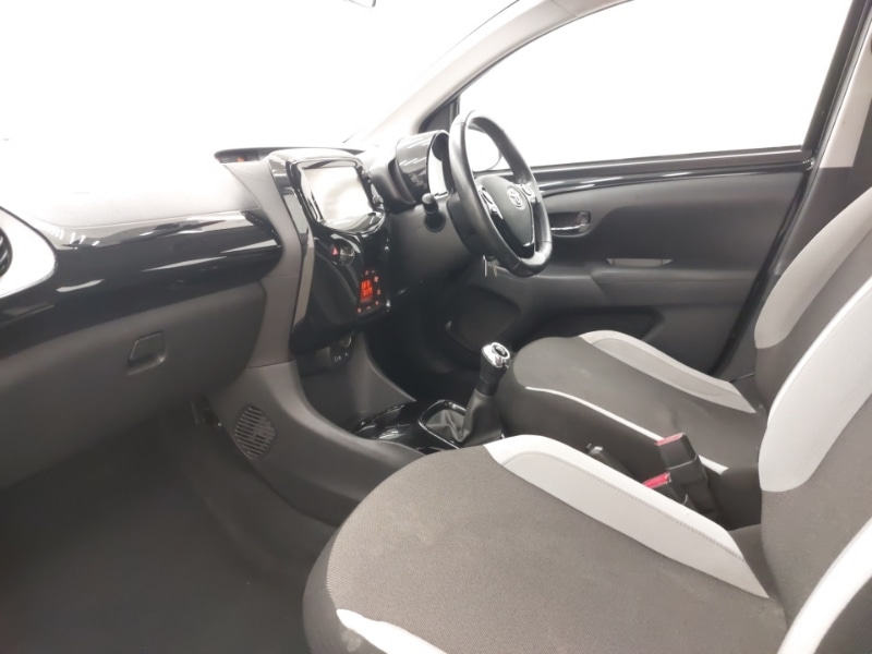 Used Toyota AYGO 2015 for sale - 77664007: Photo 5