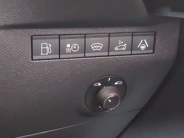 Used DS Automobiles DS 7 2025 for sale - 75702101: Photo 19