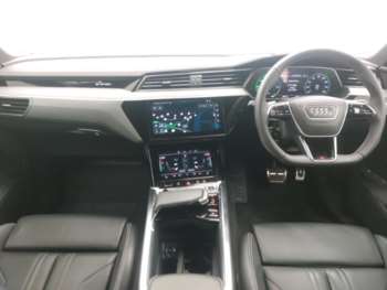 Used Audi Q8 2024 for sale - 74809456: Photo