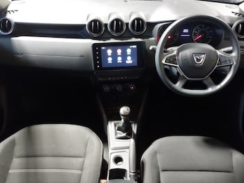 Used Dacia Duster 2022 for sale - 76556320: Photo