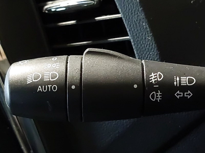 Used Renault Captur 2017 for sale - 76556327: Photo 17