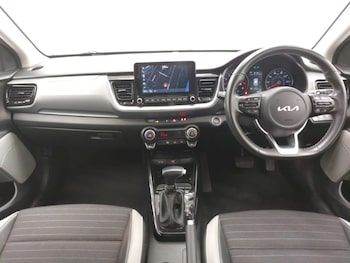 Used Kia Stonic 2022 for sale - 77108249: Photo