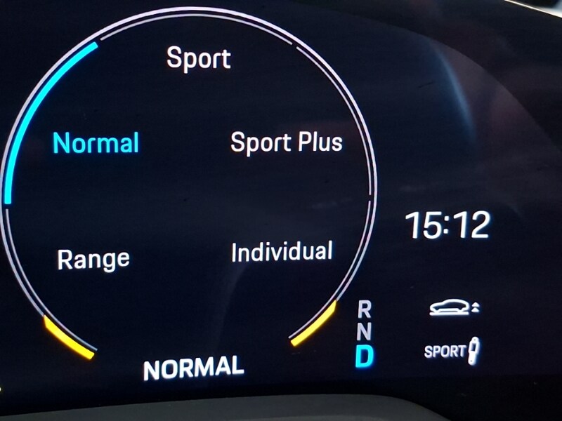 Used Porsche Taycan 2023 for sale - 78155989: Photo 18