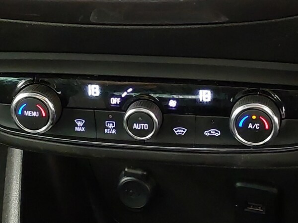 Used Vauxhall Crossland X 2019 for sale - 76054321: Photo 16