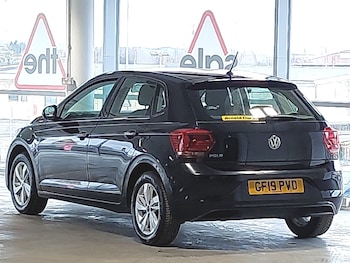Used Volkswagen Polo 2019 for sale - 77605812: Photo