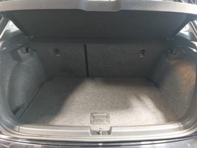 Used Volkswagen Polo 2019 for sale - 77605812: Photo 8