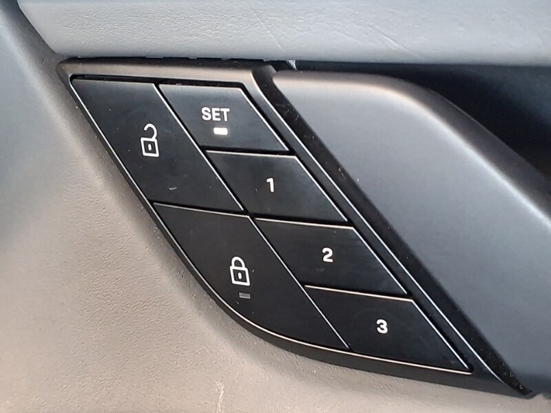 Used Porsche Taycan 2022 for sale - 78151385: Photo 17