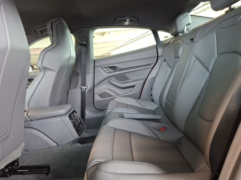 Used Porsche Taycan 2022 for sale - 78151385: Photo 6