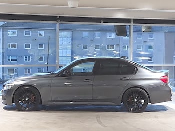 Used BMW 3 Series 2017 for sale - 77782550: Photo