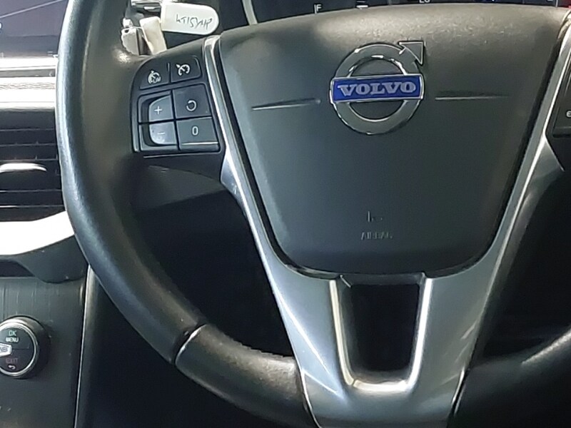 Used Volvo V40 2015 for sale - 77544390: Photo 10