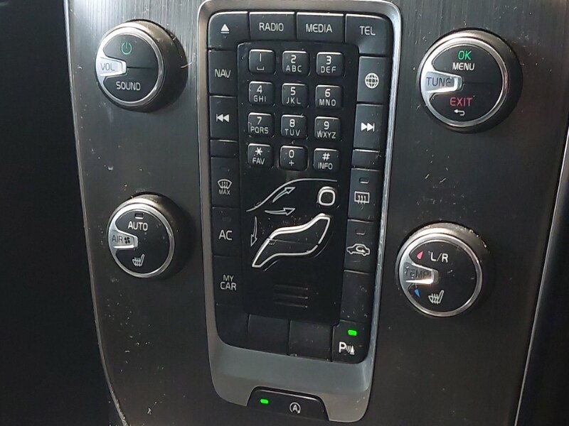 Used Volvo V40 2015 for sale - 77544390: Photo 13