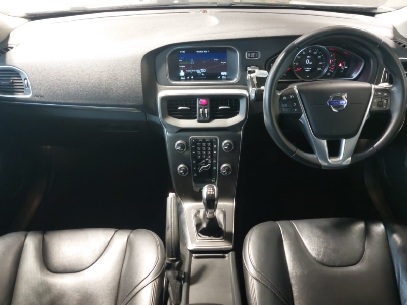 Used Volvo V40 2015 for sale - 77544390: Photo 2