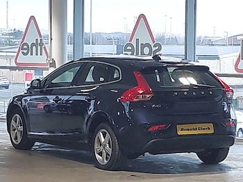 Used Volvo V40 2015 for sale - 77544390: Photo