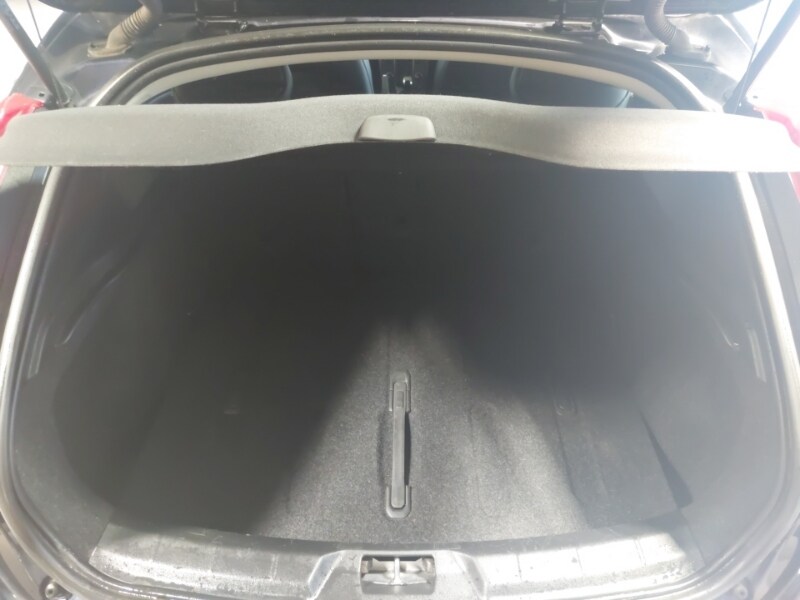 Used Volvo V40 2015 for sale - 77544390: Photo 8