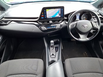 Used Toyota C-HR 2018 for sale - 78933082: Photo