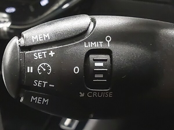 Used Peugeot 2008 2021 for sale - 76199121: Photo 15