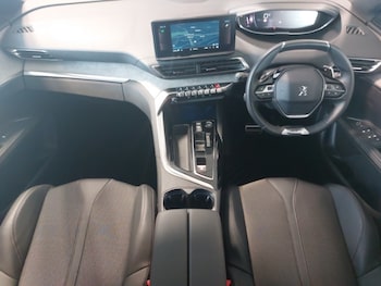 Used Peugeot 5008 2024 for sale - 76526370: Photo