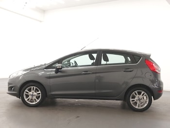 Used Ford Fiesta 2017 for sale - 76699795: Photo