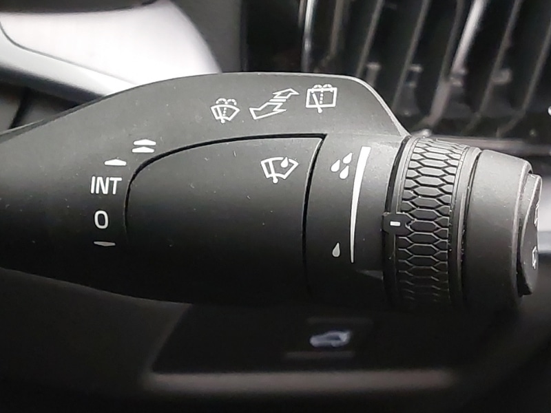 Used Volvo V60 2023 for sale - 77750915: Photo 17