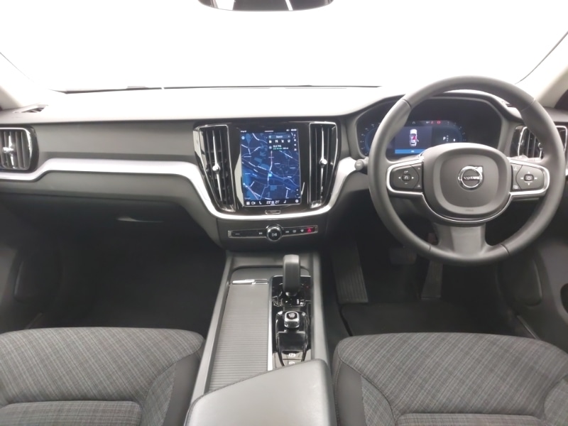 Used Volvo V60 2023 for sale - 77750915: Photo 2