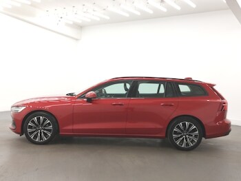 Used Volvo V60 2023 for sale - 77750915: Photo