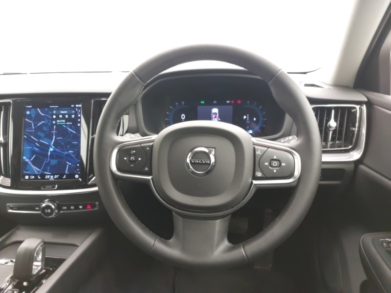 Used Volvo V60 2023 for sale - 77750915: Photo 7