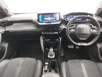 Used Peugeot 2008 2021 for sale - 76498090: Photo