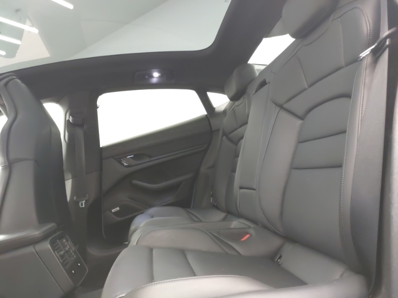 Used Porsche Taycan 2021 for sale - 77694965: Photo 6