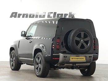 Used Land Rover Defender 2024 for sale - 77832458: Photo