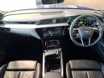 Used Audi Q8 2023 for sale - 78803715: Photo