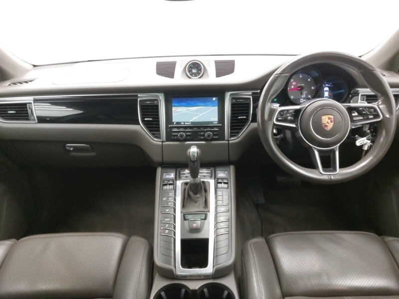Used Porsche Macan 2015 for sale - 76358844: Photo 2