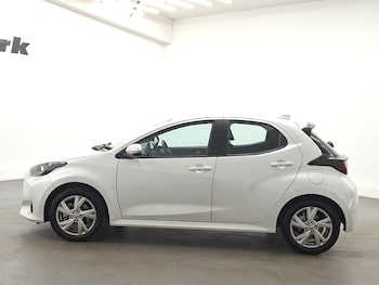 Used Toyota Yaris 2025 for sale - 79597908: Photo