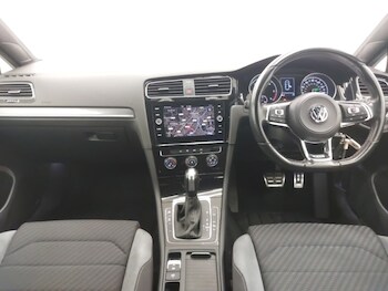 Used Volkswagen Golf 2019 for sale - 77852474: Photo