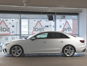 Used Audi A4 2022 for sale - 77385756: Photo