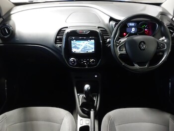 Used Renault Captur 2017 for sale - 77548796: Photo