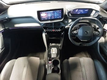 Used Peugeot 2008 2024 for sale - 76130045: Photo 2
