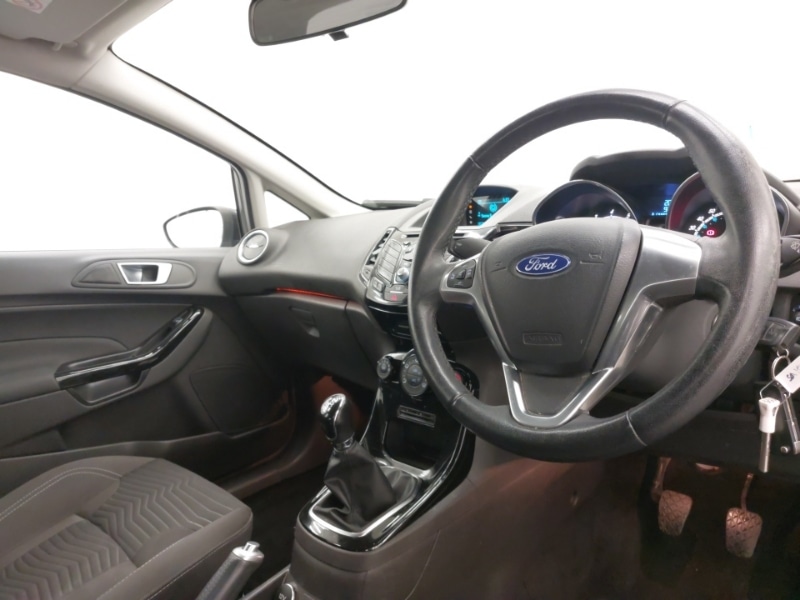 Used Ford Fiesta 2015 for sale - 76987359: Photo 18