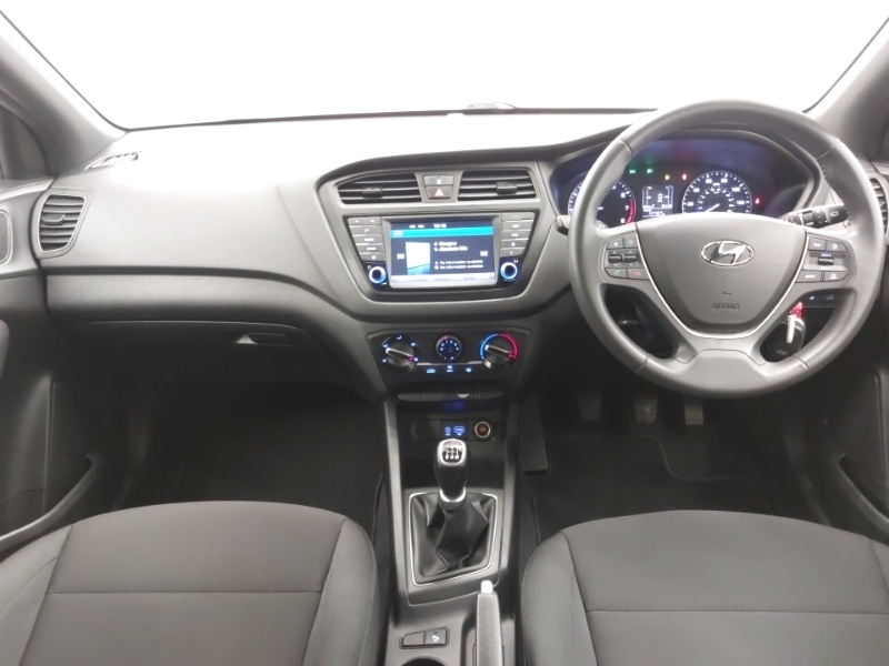 Used Hyundai i20 2018 for sale - 77300064: Photo 2