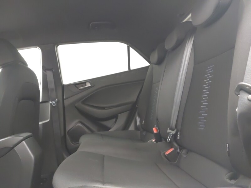 Used Hyundai i20 2018 for sale - 77300064: Photo 6