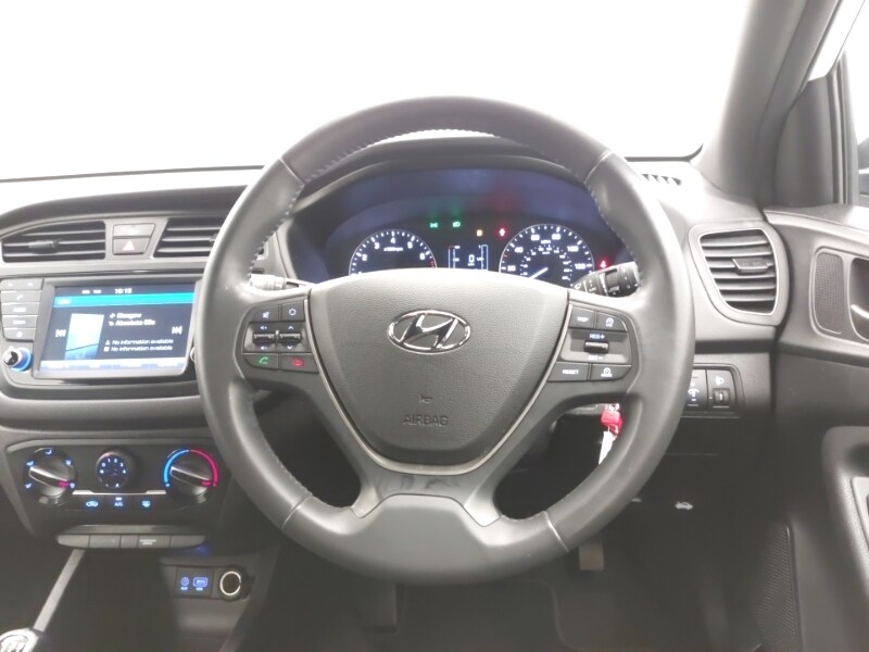 Used Hyundai i20 2018 for sale - 77300064: Photo 7